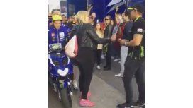 El motociclista perdió la paciencia El motociclista perdió la paciencia