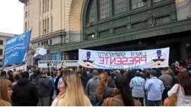 Protesta de trabajadores de la Asociación del Personal de Dirección de Ferrocarriles y Puertos Argentinos (Apdfa) Protesta de trabajadores de la Asociación del Personal de Dirección de Ferrocarriles y Puertos Argentinos (Apdfa)