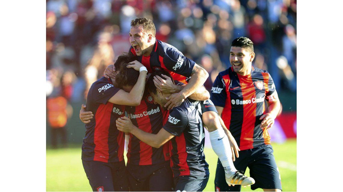 San Lorenzo ganó y no le pierde pisada a Estudiantes. San Lorenzo ganó y no le pierde pisada a Estudiantes.