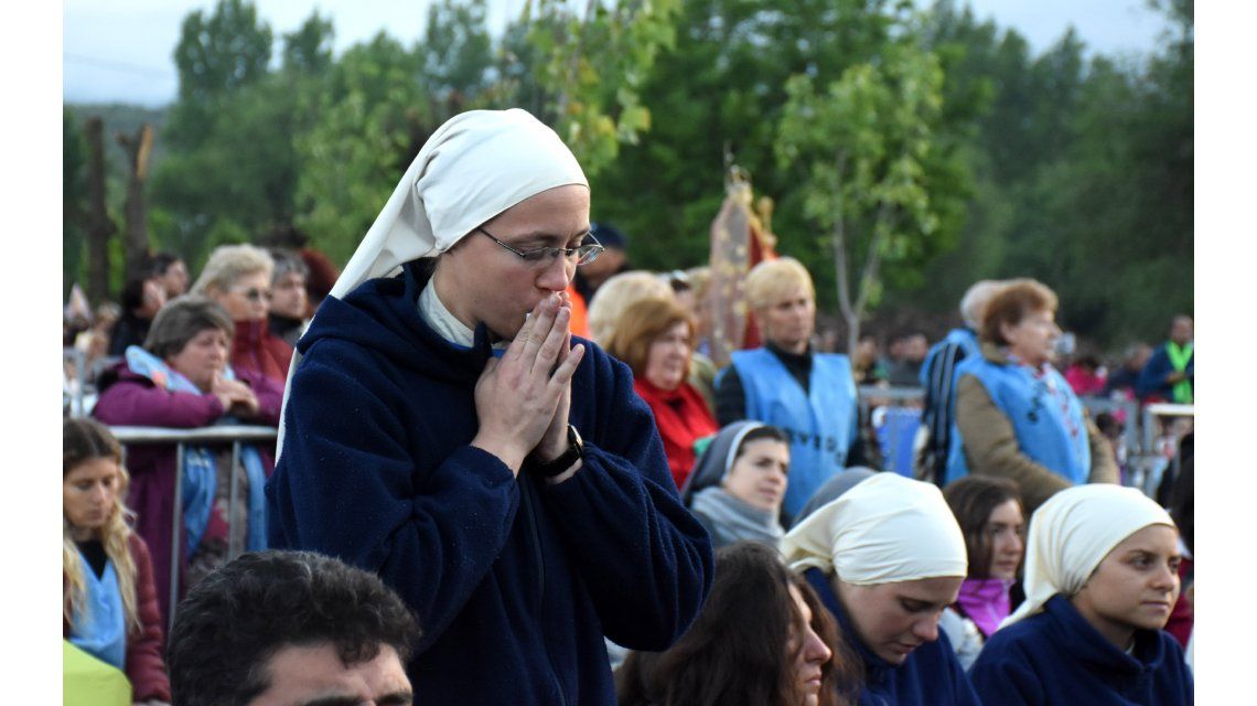 Los fieles celebran en Córdoba la canonización del cura Brochero. Los fieles celebran en Córdoba la canonización del cura Brochero.