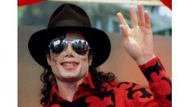 Michael Jackson recaudó 825 millones de dólares este año Michael Jackson recaudó 825 millones de dólares este año