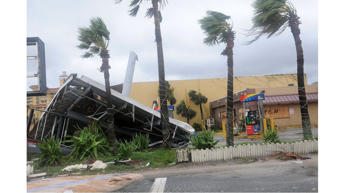 Destrozos y evacuados tras el paso del huracán Matthew por Estados Unidos Destrozos y evacuados tras el paso del huracán Matthew por Estados Unidos