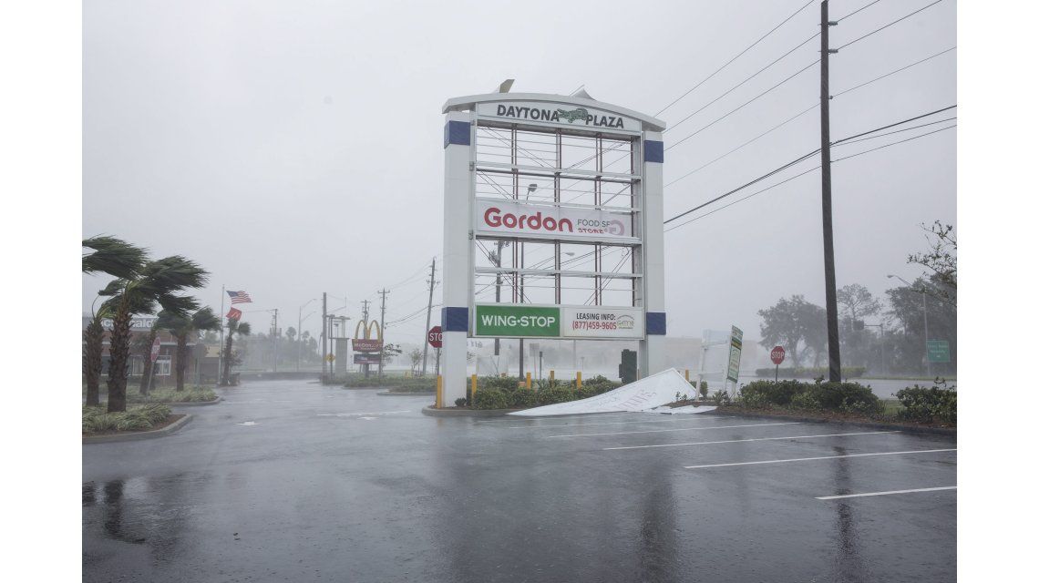 Destrozos y evacuados tras el paso del huracán Matthew por Estados Unidos Destrozos y evacuados tras el paso del huracán Matthew por Estados Unidos