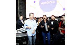 Macri cantó y bailó cumbia en Tecnópolis Macri cantó y bailó cumbia en Tecnópolis