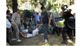 Confirmaron el sobreseimiento de Macri y Vidal por la violenta represión en el Borda Confirmaron el sobreseimiento de Macri y Vidal por la violenta represión en el Borda
