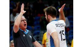 Alegría olímpica: Julio Velasco seguirá siendo el DT de voley para Tokio 2020 Alegría olímpica: Julio Velasco seguirá siendo el DT de voley para Tokio 2020