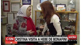 {alttext(,CFK visitó a Hebe de Bonafini en el día de las #2000Marchas)} {alttext(,CFK visitó a Hebe de Bonafini en el día de las #2000Marchas)}