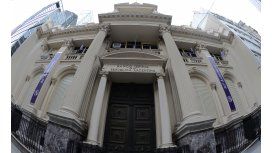 La medida busca agilizar la compra de dólares La medida busca agilizar la compra de dólares