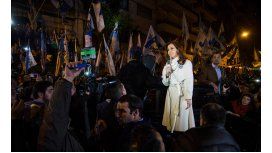 Cristina regresó a Santa Cruz y pidió mucha fuerza ante momentos severos Cristina regresó a Santa Cruz y pidió mucha fuerza ante momentos severos