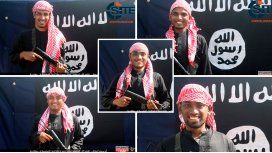 Los terroristas de Bangladesh posaron sonrientes y armados Los terroristas de Bangladesh posaron sonrientes y armados