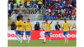 Brasil golea al débil Haití y consigue su primer triunfo de la Copa América Brasil golea al débil Haití y consigue su primer triunfo de la Copa América