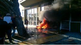 Santa Cruz: serios incidentes en la Legislatura obligan a suspender la sesión Santa Cruz: serios incidentes en la Legislatura obligan a suspender la sesión
