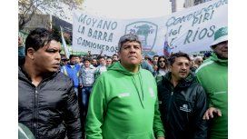 Camioneros acordó un aumento salarial de 23 por ciento Camioneros acordó un aumento salarial de 23 por ciento