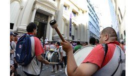 Caos en el microcentro porteño y paro de recaudadores de caudales Caos en el microcentro porteño y paro de recaudadores de caudales