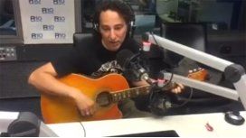 VIDEO: Javier Calamaro le dedicó una canción a minutouno.com VIDEO: Javier Calamaro le dedicó una canción a minutouno.com