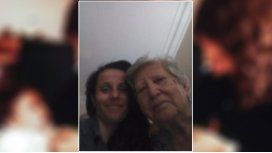 Un abrazo que esperó 39 años: primera foto entre Chicha Mariani y Clara Anahí Un abrazo que esperó 39 años: primera foto entre Chicha Mariani y Clara Anahí