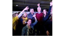 En busca de los votos que necesita En busca de los votos que necesita