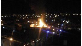 Incendió la casa de su novia para asustarla: falleció la suegra Incendió la casa de su novia para asustarla: falleció la suegra