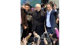 Scioli realizó su primer acto de campaña con los movimientos sociales Scioli realizó su primer acto de campaña con los movimientos sociales