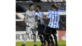 A lo Barovero contra Boca: Ibáñez se vistió de héroe y tapó un penal apenas entró A lo Barovero contra Boca: Ibáñez se vistió de héroe y tapó un penal apenas entró