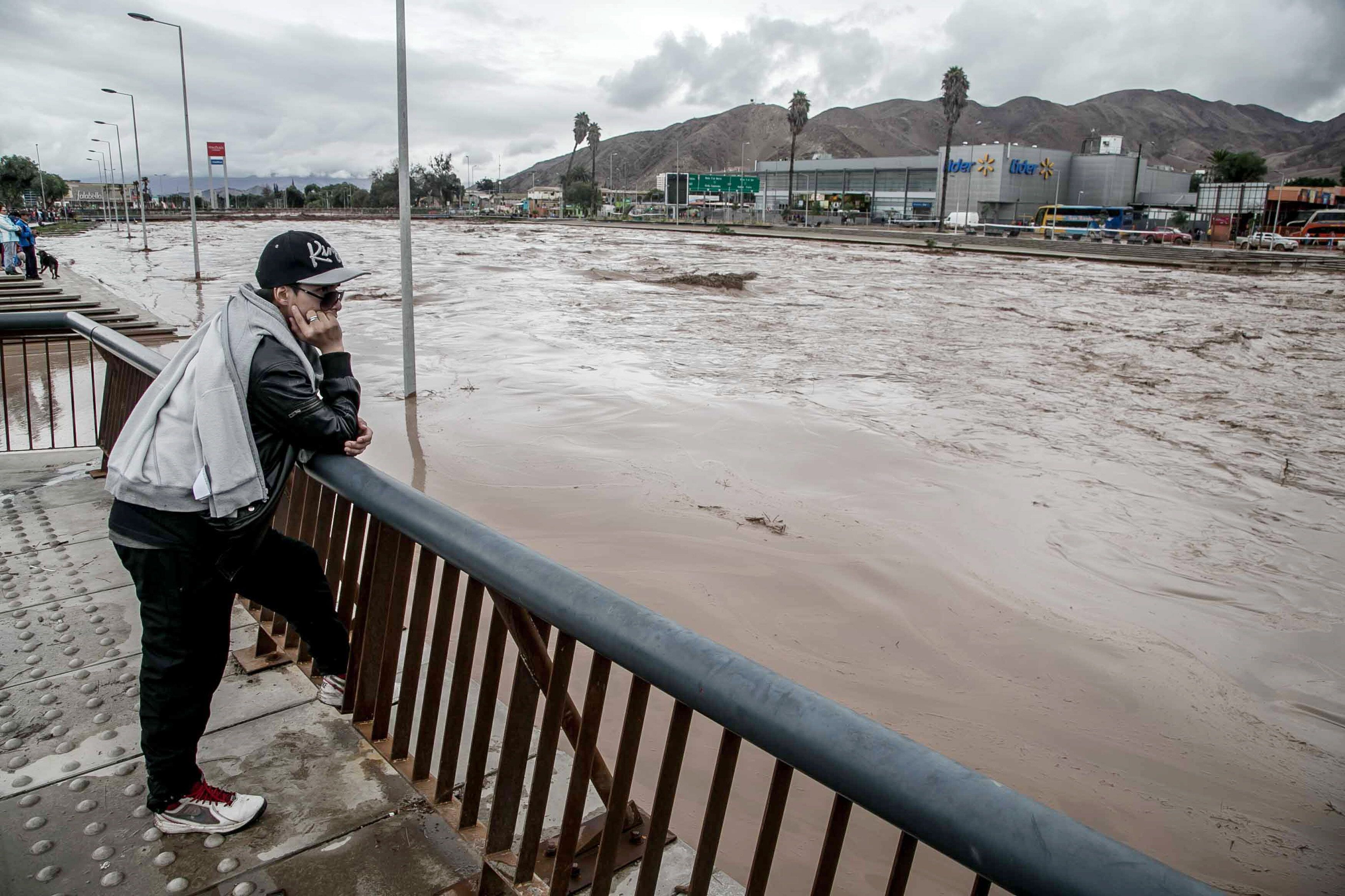 Mirá las impactantes imágenes de las inundaciones en Chile Chile
