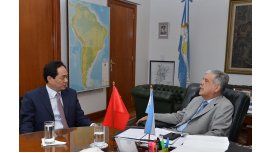 De Vido delineó detalles de la visita de CFK a China con el embajador de ese país De Vido delineó detalles de la visita de CFK a China con el embajador de ese país