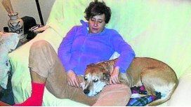 Al perro de la enfermera española lo mataron porque no había dónde meterlo Al perro de la enfermera española lo mataron porque no había dónde meterlo