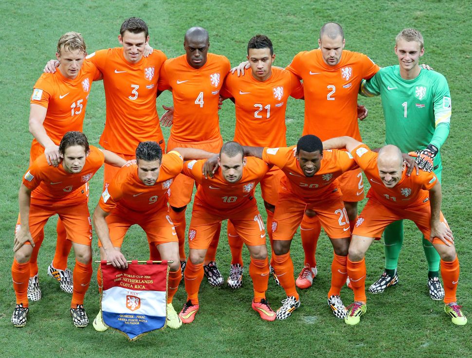 Conocé cómo juega Holanda, el rival de la Selección en la semifinal Brasil 2014 Conocé cómo juega Holanda, el rival de la Selección en la semifinal Brasil 2014