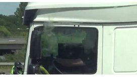 Así lo capturaban in fraganti al camionero imprudente Así lo capturaban in fraganti al camionero imprudente