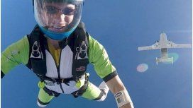 Un paracaidista se suicidó y le avisó a su mujer a través de un video Un paracaidista se suicidó y le avisó a su mujer a través de un video