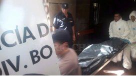 Hallaron muertos a tiros en un hotel a un policía y a una menor Hallaron muertos a tiros en un hotel a un policía y a una menor