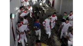 Tres heridos por asta de toro en el primer encierro de San Fermín Tres heridos por asta de toro en el primer encierro de San Fermín