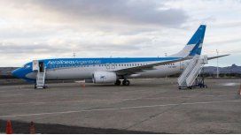 Un avión de Aerolíneas rozó una torre de iluminación Un avión de Aerolíneas rozó una torre de iluminación