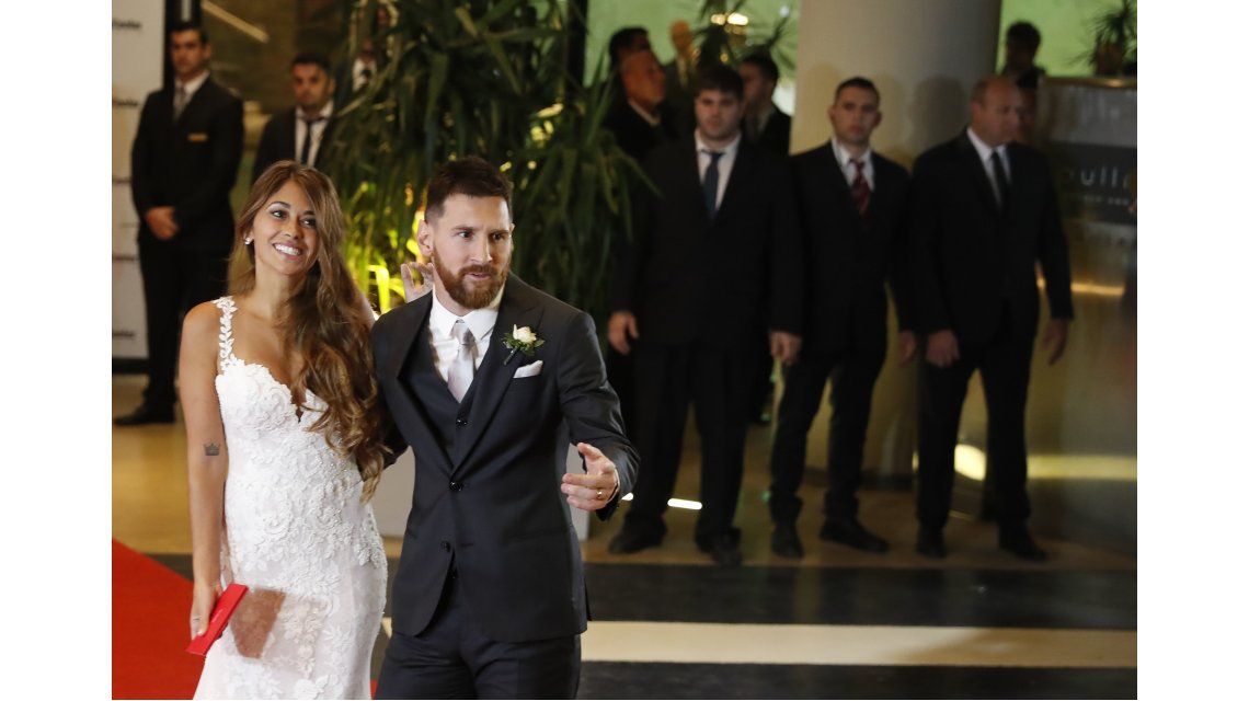 Antonela Roccuzzo y Lionel Messi Antonela Roccuzzo y Lionel Messi