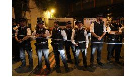 Una camioneta atropelló a peatones afuera de una mezquita en Londres Una camioneta atropelló a peatones afuera de una mezquita en Londres