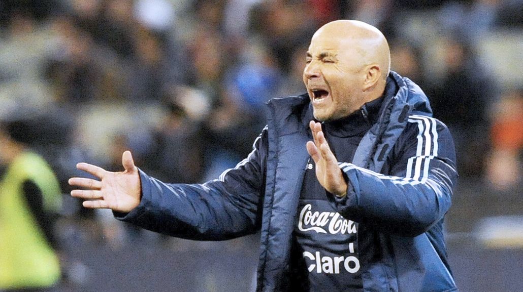 Jorge Sampaoli en su debut ante Brasil en Australia<br>