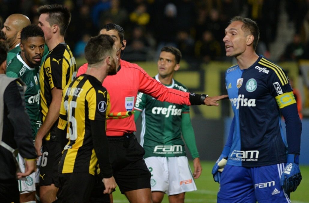 El mediocampista fue protagonista del escándalo en el estadio Campeón del Siglo