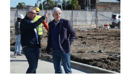 Construyen una plaza de 5 mil metros cuadrados en el límite de Tigre con San Fernando Construyen una plaza de 5 mil metros cuadrados en el límite de Tigre con San Fernando