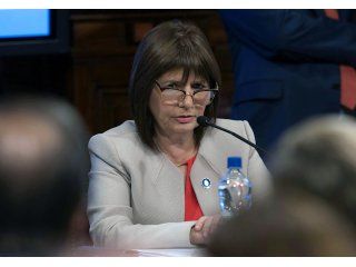 bullrich: no hay indicios de que gendarmeria haya actuado con violencia bullrich: no hay indicios de que gendarmeria haya actuado con violencia
