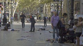Un atentado en Barcelona dejó al menos 13 muertos Un atentado en Barcelona dejó al menos 13 muertos