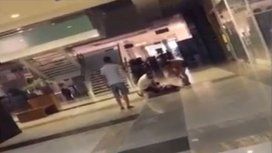Una mujer es poseída después de haber visto una película de terror Una mujer es poseída después de haber visto una película de terror
