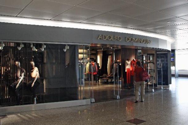 Local de Adolfo Domínguez en Barajas<br>