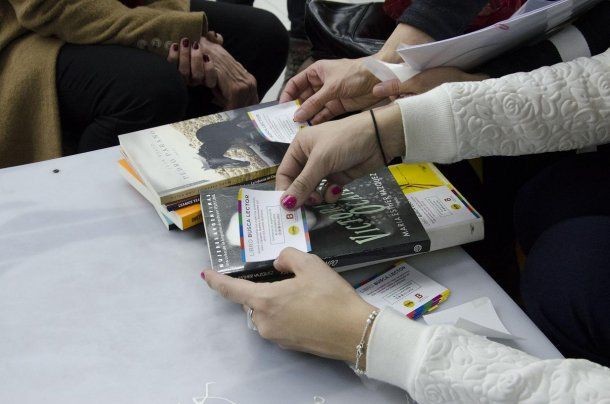 Se podrán retirar y devolver libros en las estaciones de subte