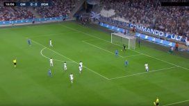 VIDEO: El arquero Mandanda tira un caño en el área chica VIDEO: El arquero Mandanda tira un caño en el área chica