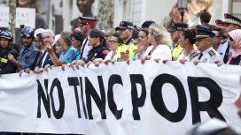 Miles de personas manifiestan su rechazo al terrorismo en Barcelona Miles de personas manifiestan su rechazo al terrorismo en Barcelona
