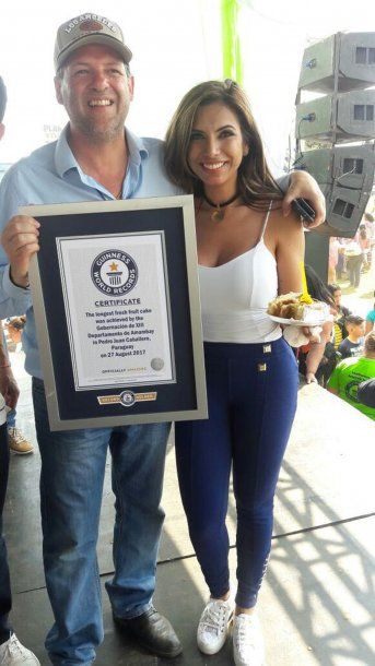 Así exhibían el certificado del Guinness<br>