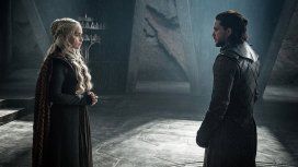 Emilia Clarke y Kit Harington Emilia Clarke y Kit Harington