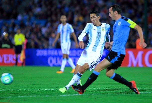 El extremo se mostró participativo pero muy errático