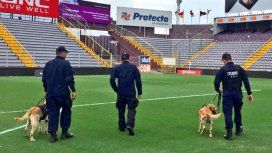 Evacuaron un estadio en Costa Rica por una falsa amenaza de bomba Evacuaron un estadio en Costa Rica por una falsa amenaza de bomba