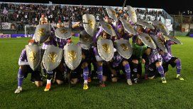 Así salían los superhéroes de Sacachispas al campo de juego Así salían los superhéroes de Sacachispas al campo de juego